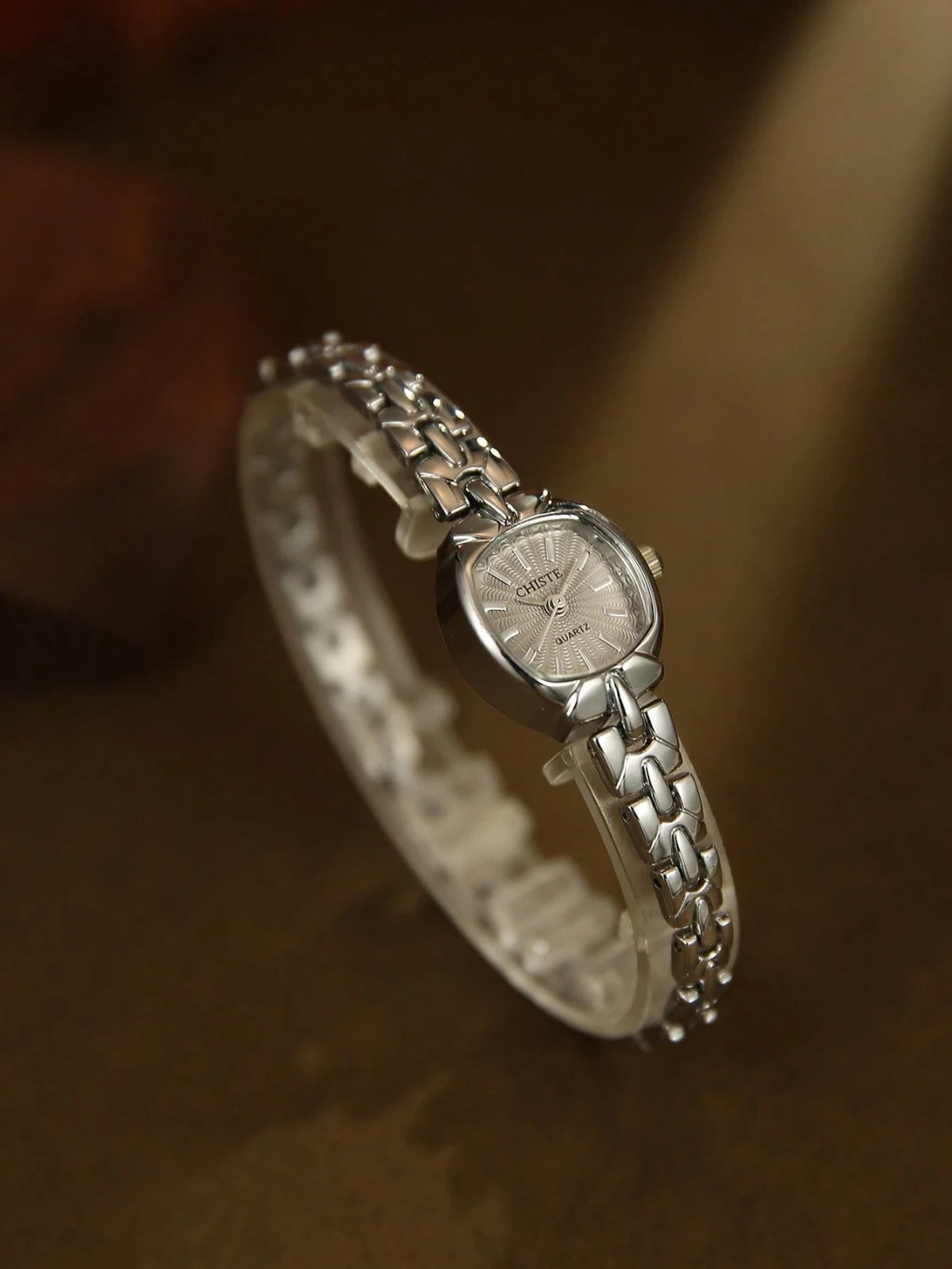 Dainty Silver Vintage Style Watch Women Elegant Lightweight - Tanoli & Co. © EST. 2024